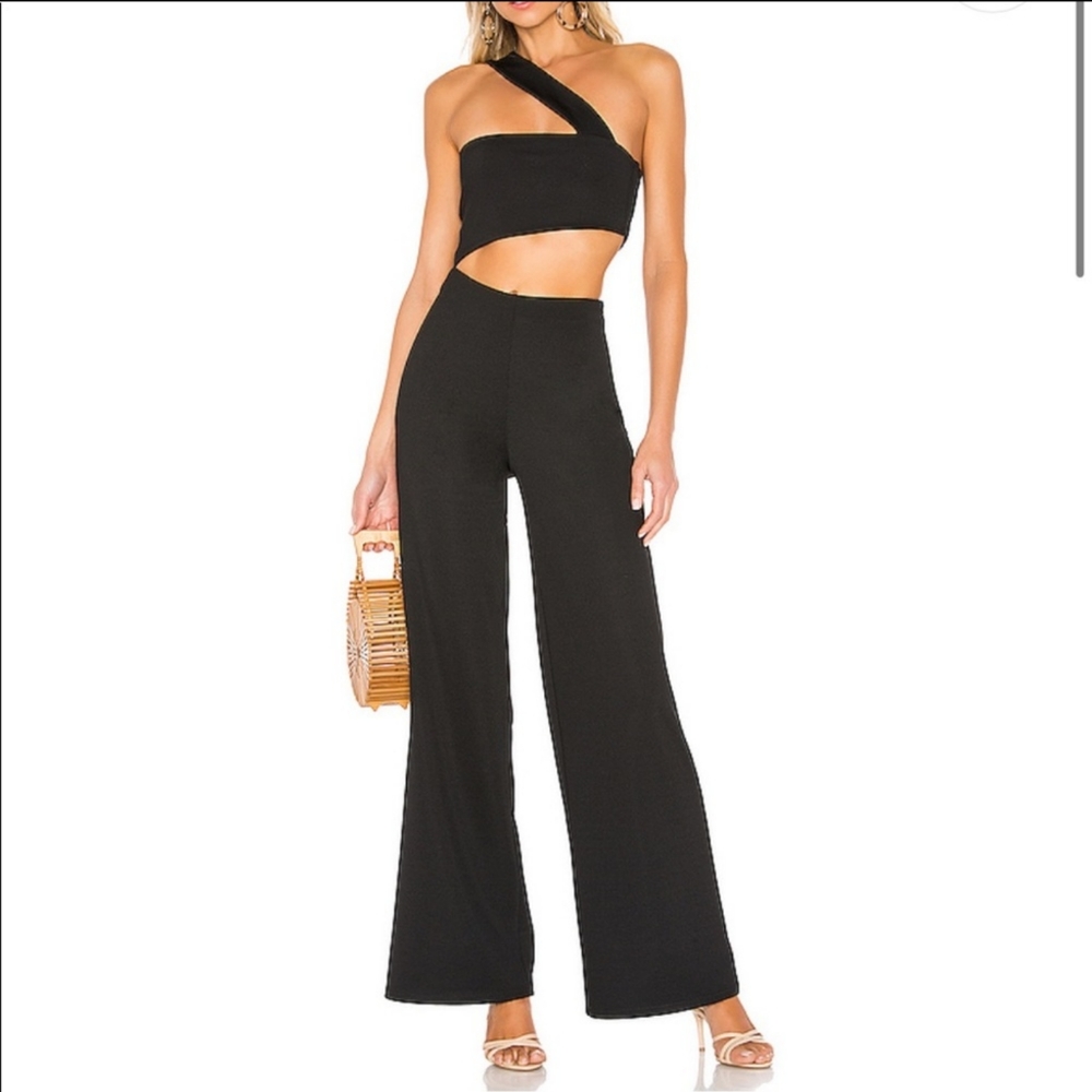 House of Harlow🔥 black jumpsuit